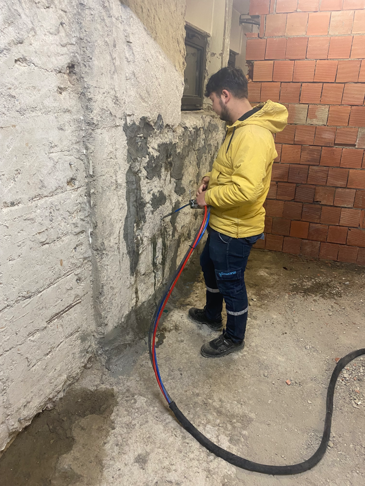 Ağrı Hamur Bodrum Kat Su Yalıtımı