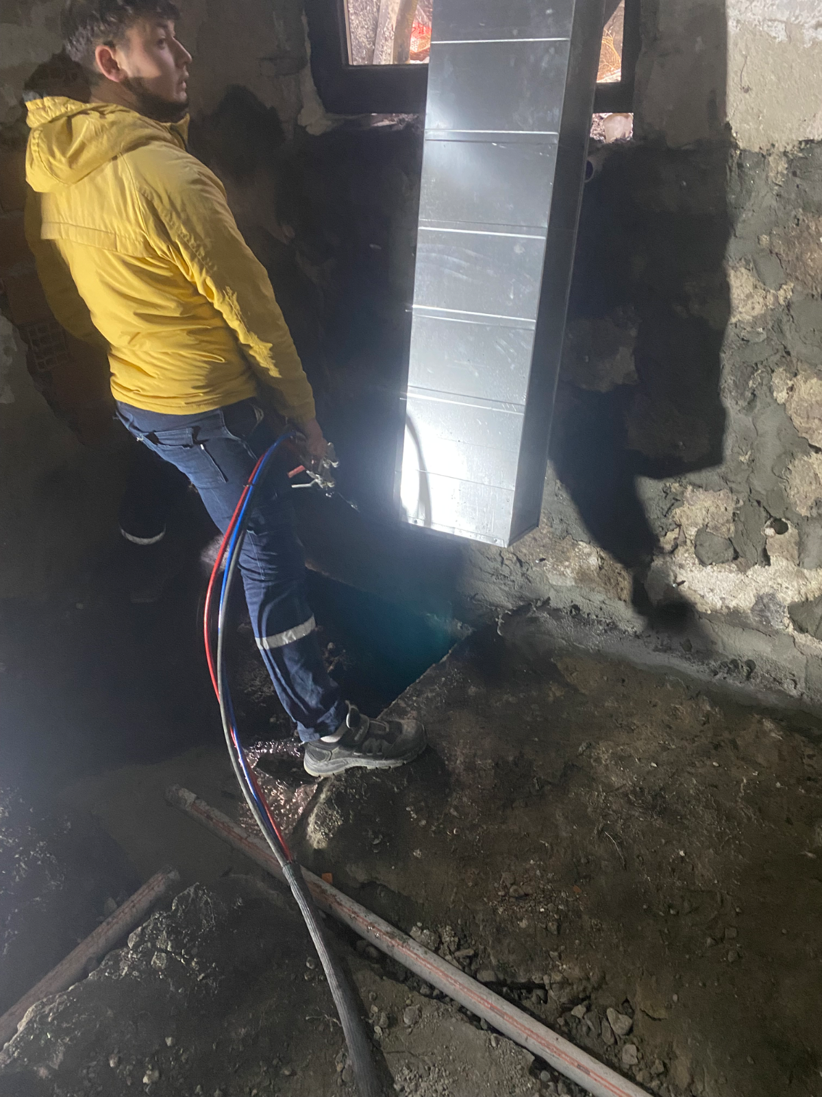 Ağrı Hamur Bodrum Kat Su Yalıtımı